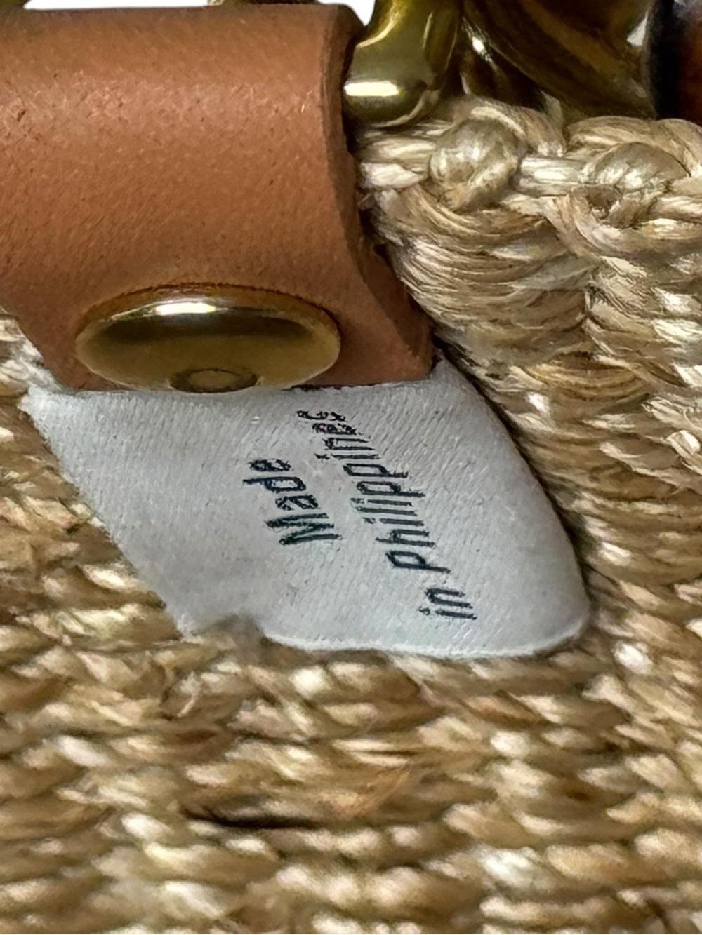 Clare V Pot de Miel ☀️ Tiny Straw Bag, Big Energy - Picture 13 of 15